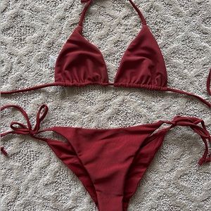 ALILA burgundy ribbed bikini set